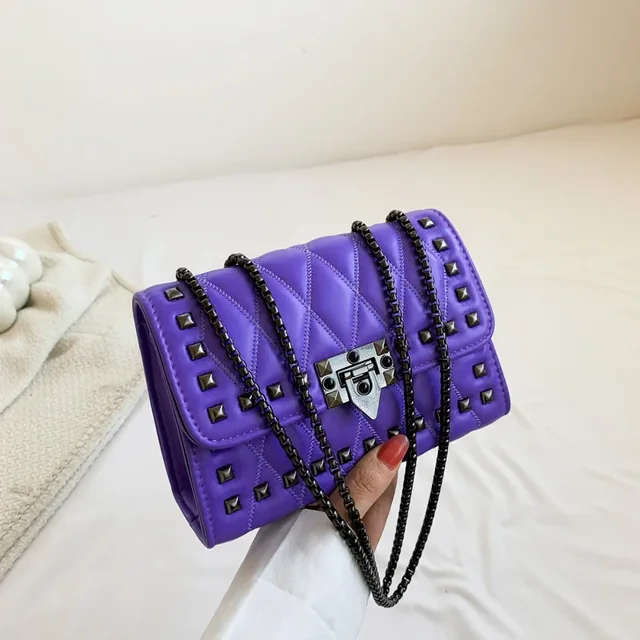 Luksusowe torebki crossbody z łańcuszkiem i nitami dla kobiet 2026, modne torebki na ramię z PU skóry z diamentową kratką, eleganckie torebki i torebki damskie z zapięciem.