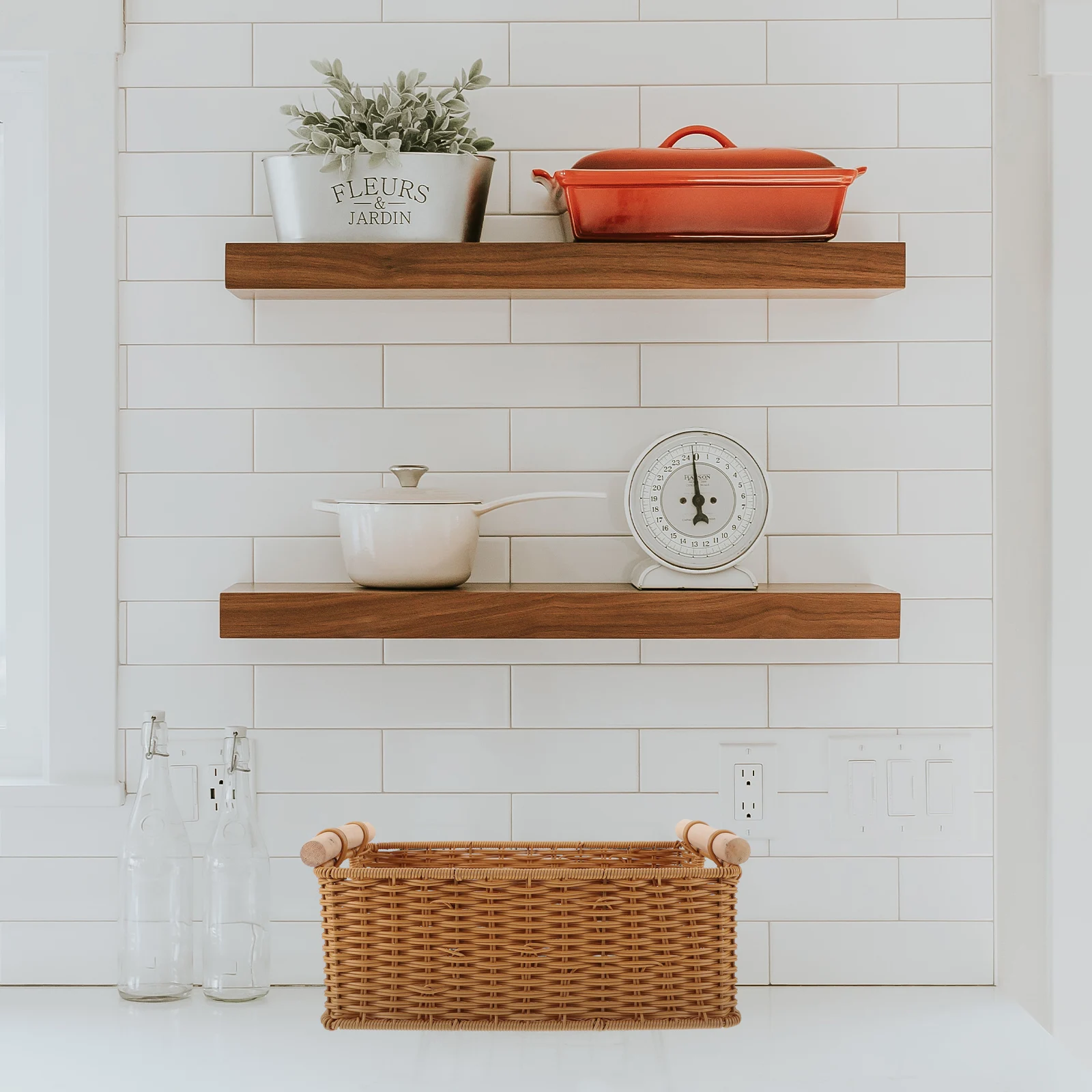

1Pcs Portable Plastic Storage Basket Imitation Rattan Office Organizer Large Storage Basket Wooden Handle