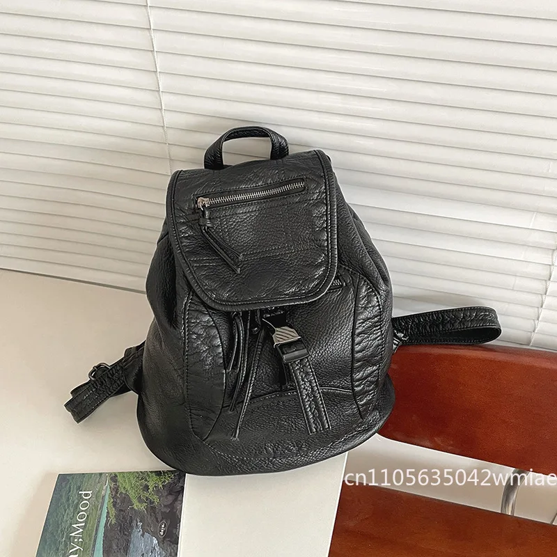 2026 Washed Women's Backpack New Versatile Soft Leather Large Capacity Travel Backpack Commuting Design High-end Sense Niche Bag