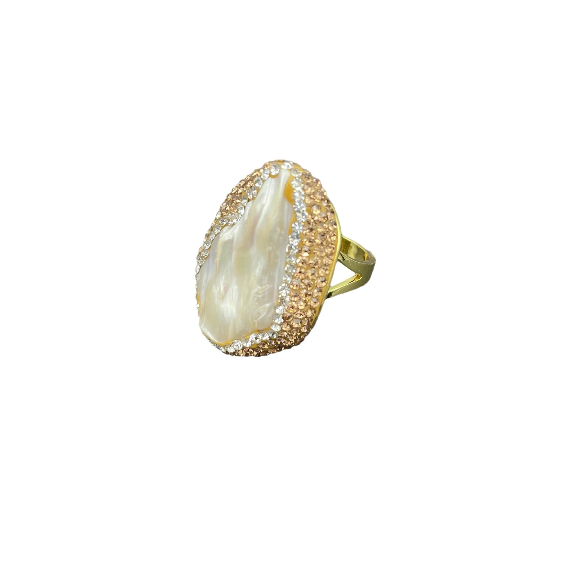 MVR067   2024 New Special Shaped Pearl Exquisitely Inlaid With Rhinestones Personalized Vintage Style High End Women Ring