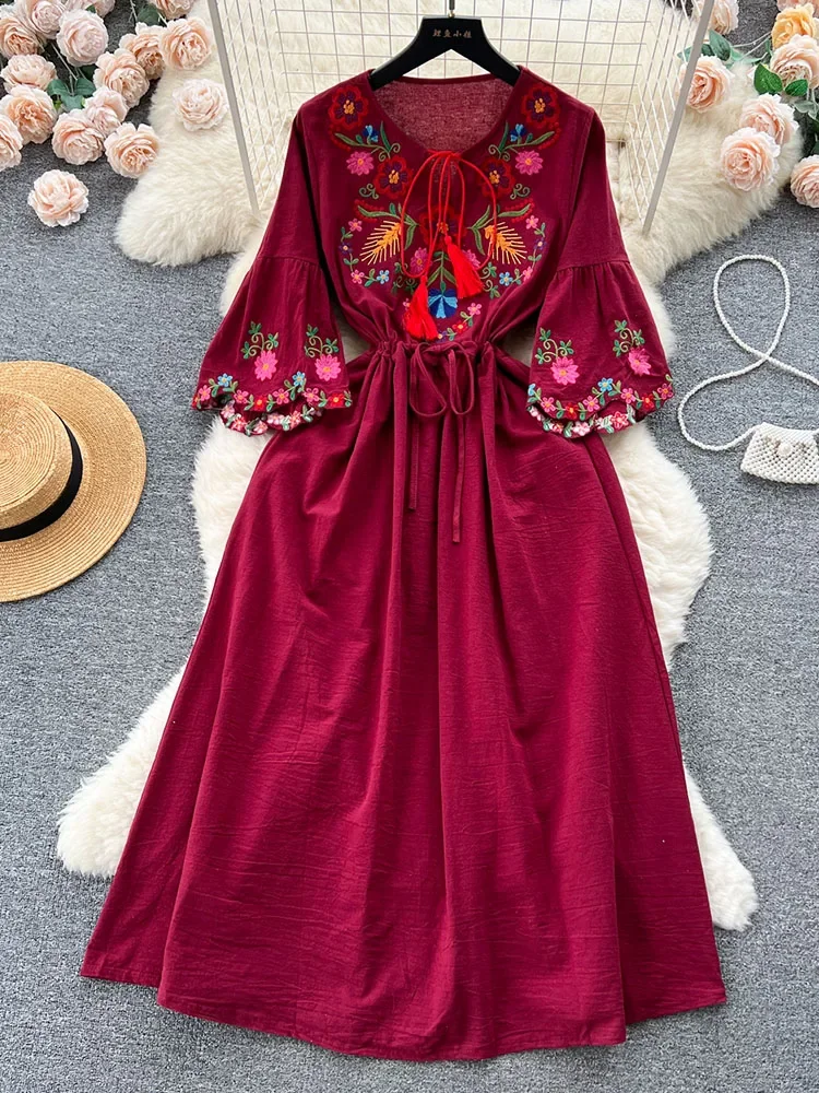 

Women Summer Dress with New Minority Retro National Wind Heavy Industry Embroidery Lace Waist Horn Sleeve Fairy Vacation D4887