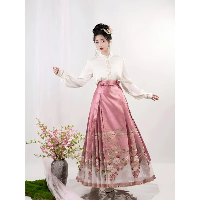 

2024 Ming Style Hanfu Set Gold Woven Faux Makeup Flower Mamianqun Two Piece Outfit