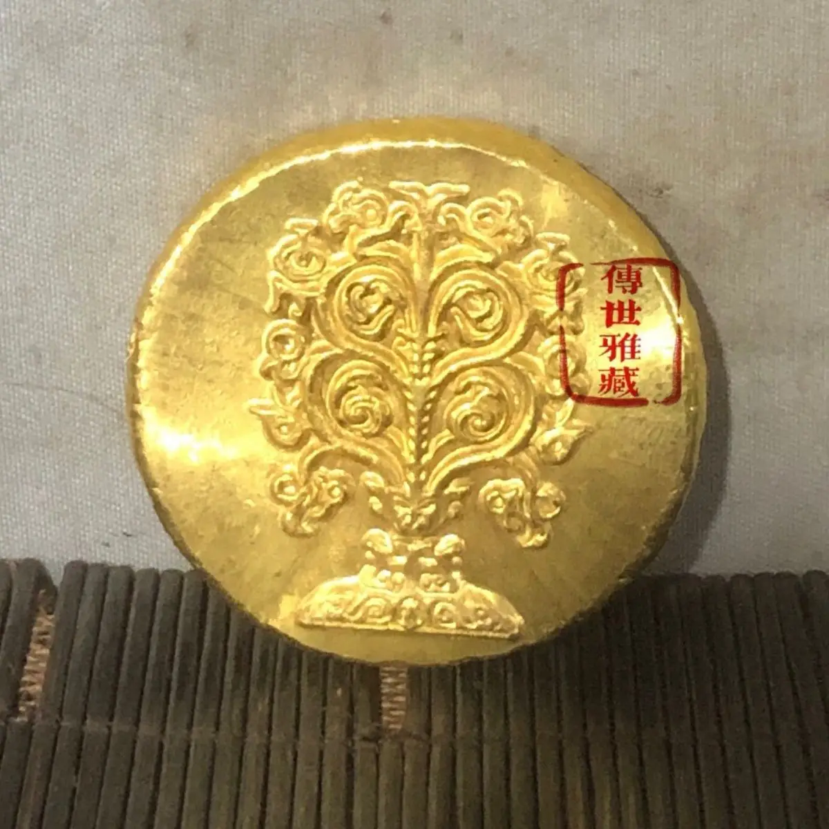 Sanxingdui Mask Reciting Gold Cake, Connecting to the Heavenly Tree, Abundant Wealth, Gold Coins and Coins