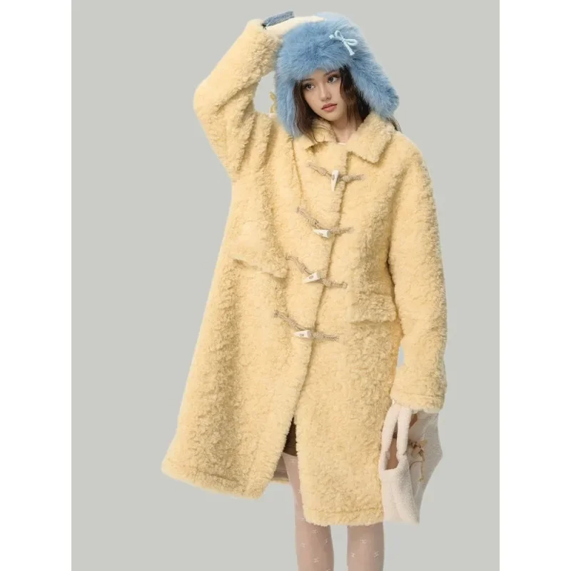 新しいロングラペルスウィートラムスキンホーンボタンファーコート秋冬ドーパミンヒットリラックススタイルアウターコートハイエンドファッショナブルコート