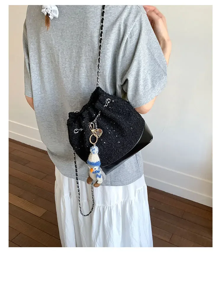 

2025 Chic Women's Heart-Shaped Handbag Lightweight Convertible Crossbody/Shoulder Bag Ideal Summer Daily Companion