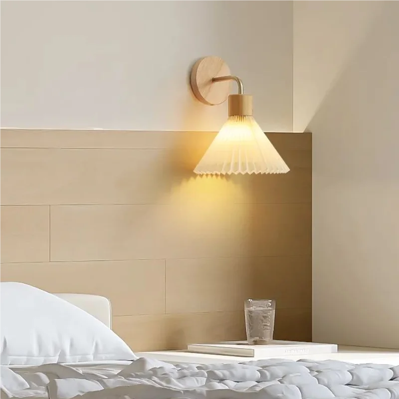 

Modern Simple Wooden LED Pleated Shaped Wall Lamp Ideal for Bedroom Living Room Study Room Home Decorative Lighting Wall Lamp