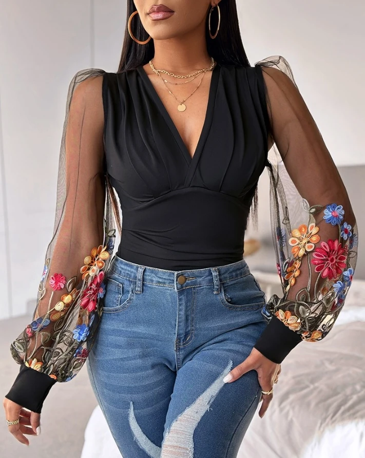 

Women Elegant Floral Embroidery Sheer Mesh Patch Ruched Top Temperament Commuting Women's Fashion Skinny Casual Blouses