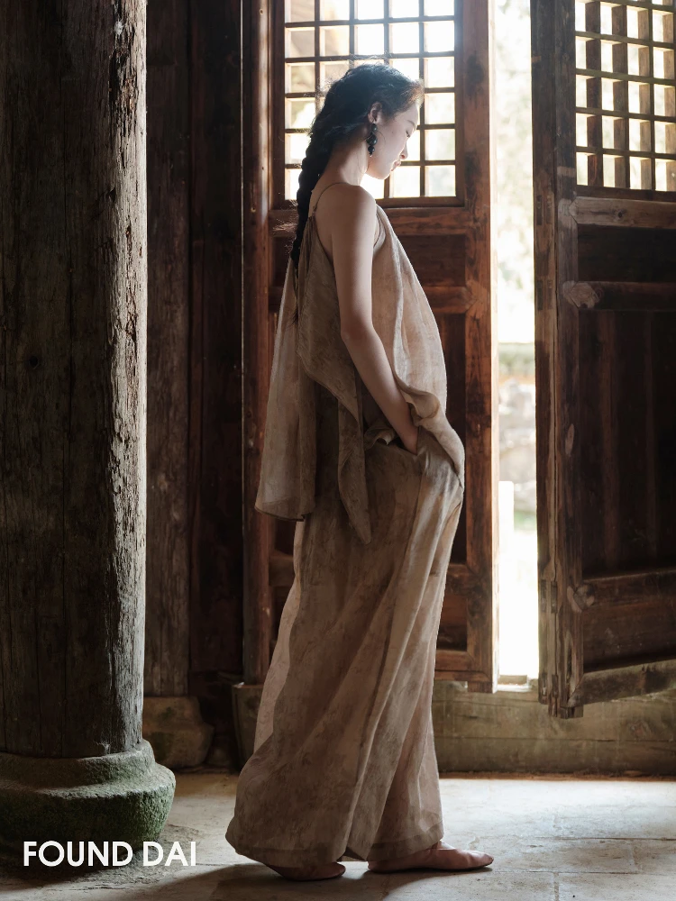 

Летний модный комплект для молодых женщин: топ-жилет с вырезами на плечах и широкие брюки-юбка из 50% шелка и 50% льна, стройнящий силуэт