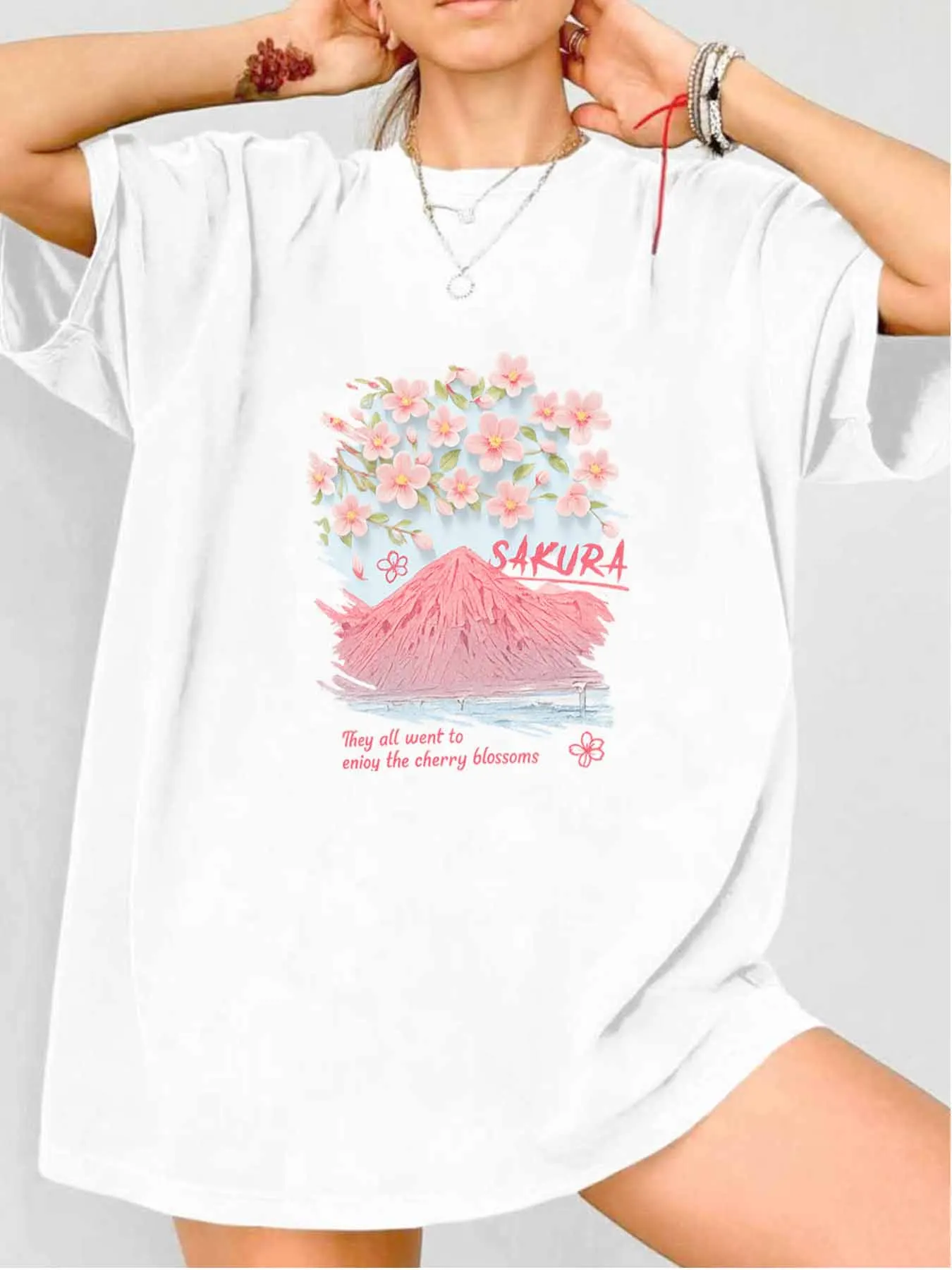 【116188】تي شيرت نسائي برقبة دائرية بنمط الرسوم المتحركة وأكمام قصيرة مطبوع بنصف كم تي شيرت مطاطي #1