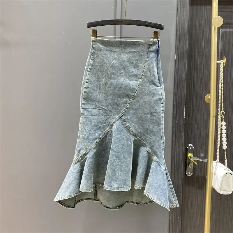 

Vintage Denim Mermaid Skirt for Women High Waist Butt-Lifting Bodycon Pencil Skirt with Ruffled Hem Mid-Length Retro Fall Outfit