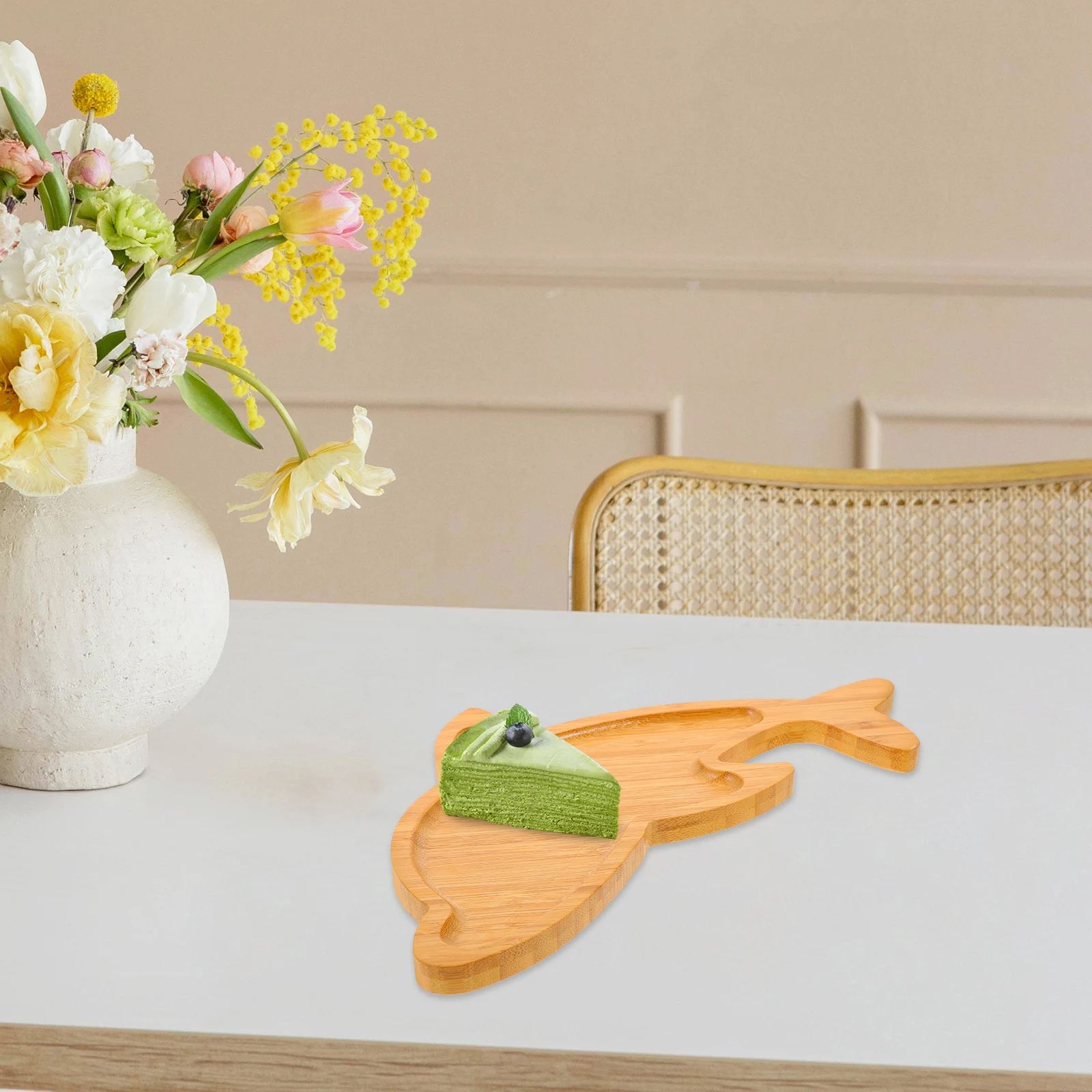 

Novelty Dolphin Shaped Bamboo Tray Sturdy Multi Function Food Platter Decorative Serving Dish Easy to Tray