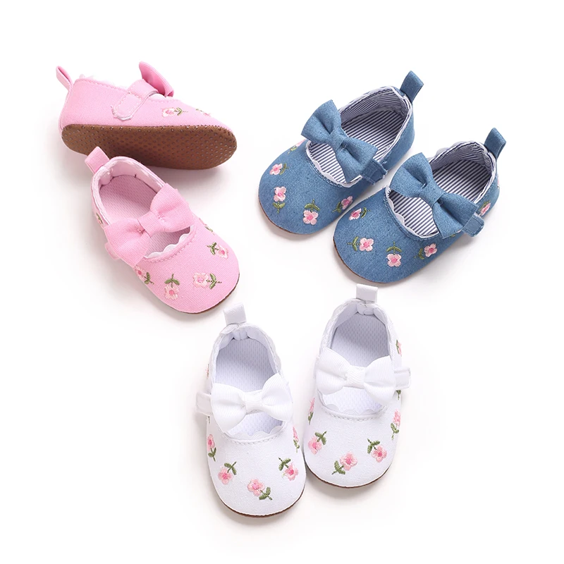 Cute Embroidered Flowers Baby Shoes Non Slip Cloth Bottom Girl Shoes Elegant Breathable Casual Baby First Walking Shoes 0-18 M