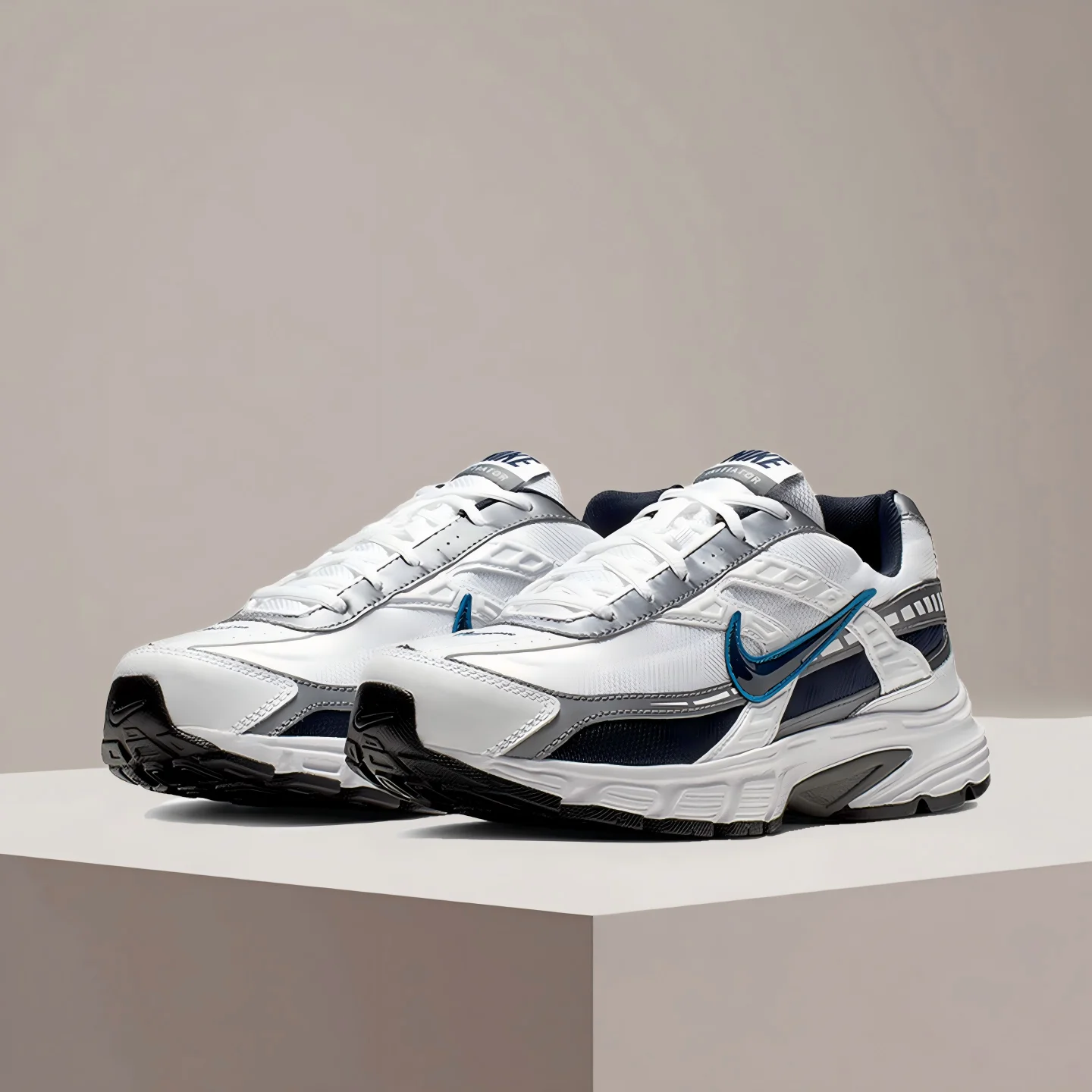 

Nike INITIATOR Breathable Running Shoes Retro Running Shoes Slip-Resistant & Durable Cushioning Design Black 394055-101