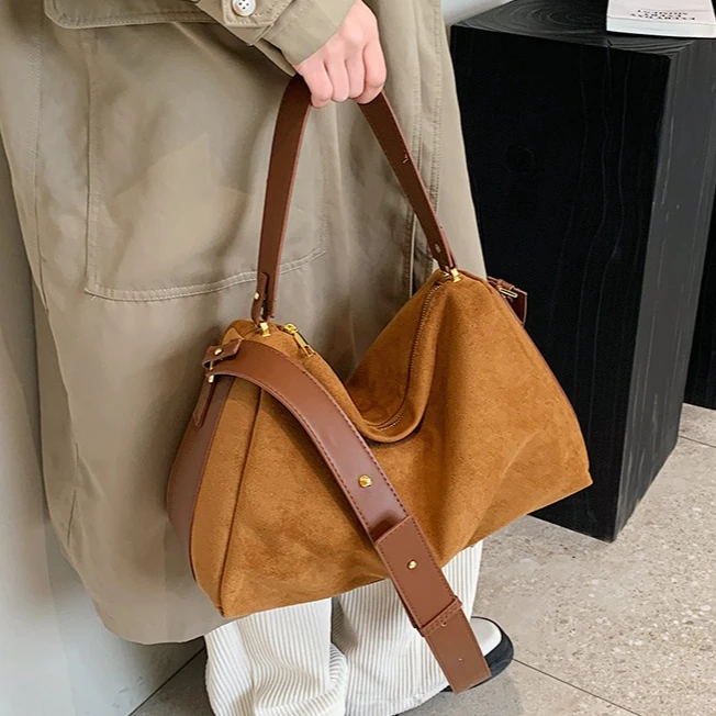 

Brand design faux suede Female Messenger Crossbody bag Wide strap Shoulder Bag for lady handbag big capacity bolsos totes brown