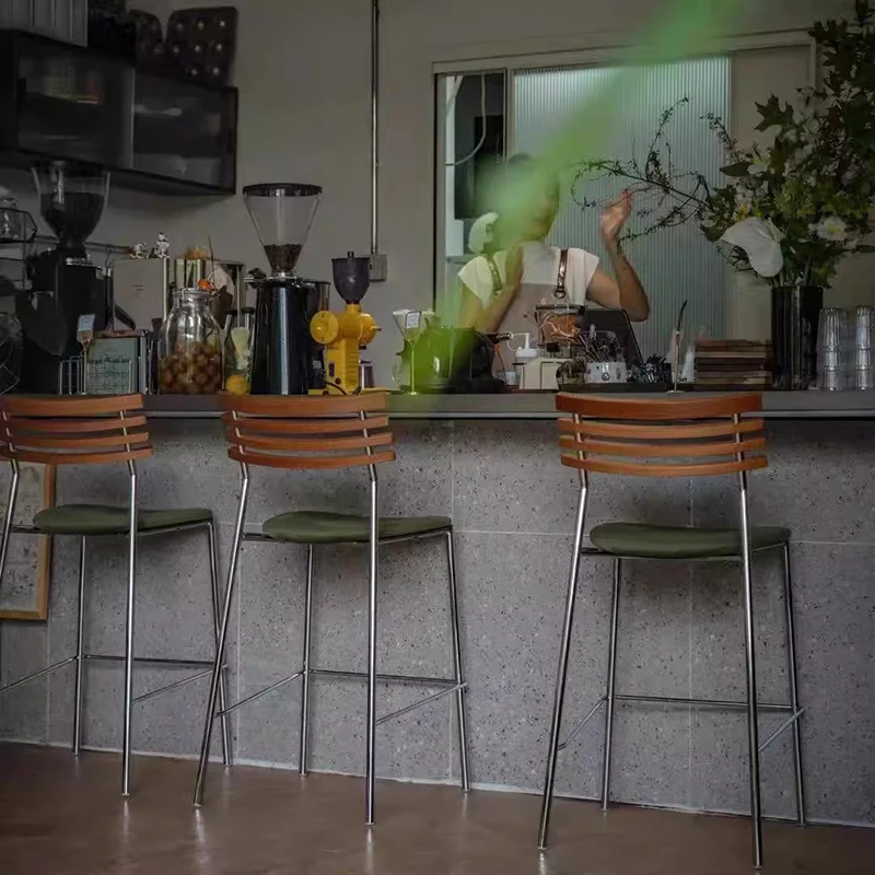 Деревянные минималистичные барные стулья, кремовый балкон, пластиковые барные стулья, дизайн, скандинавский шезлонг, уникальная мебель, профессиональная парикмахерская