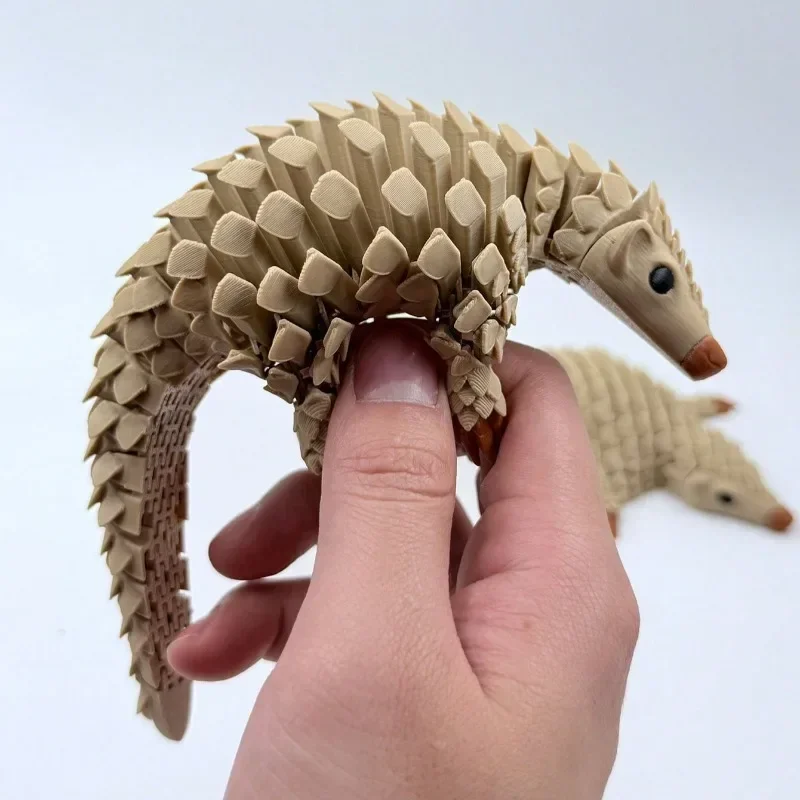 

Creative 3D Printed Toy Pangolin with Movable Joints - Decorative Statue Model for Desk Ornament & Collectible Display