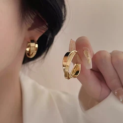 Trend Gold Color Twist C Shape Drop Earrings for Women Unique Simple Smooth Geometric Three Layers Metal Dangle Earring Brincos