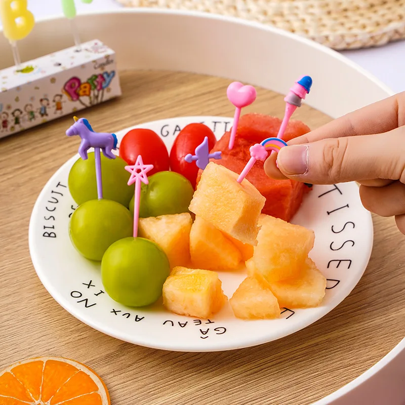 Unicorn Mini Food Fruit Fork Set Kid Cute Bento Box Decor forchette da Dessert cartone animato stuzzicadenti torta Dessert Party Supply colore