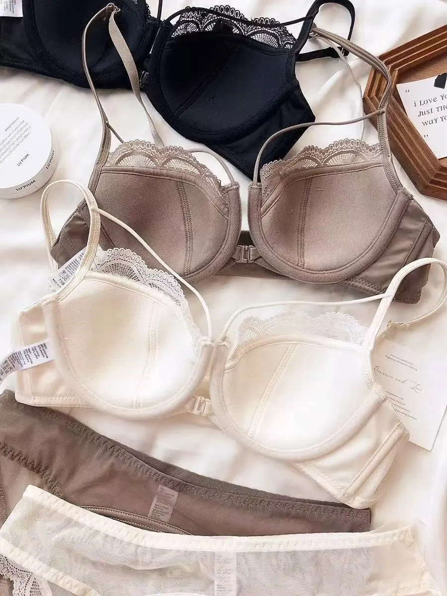 الفرنسية الساتان الدانتيل الجبهة زر صغير الصدر مجموعة الملابس الداخلية رقيقة غير فارغة كوب لينة الصلب حلقة النمل الترهل نصف كوب الصدرية