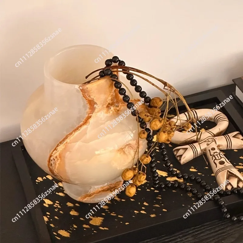 Medieval wind wabi-sabi wind bookshelf bookcase wine cabinet decoration jade flower vase fengdan jade cong vase soft decoration