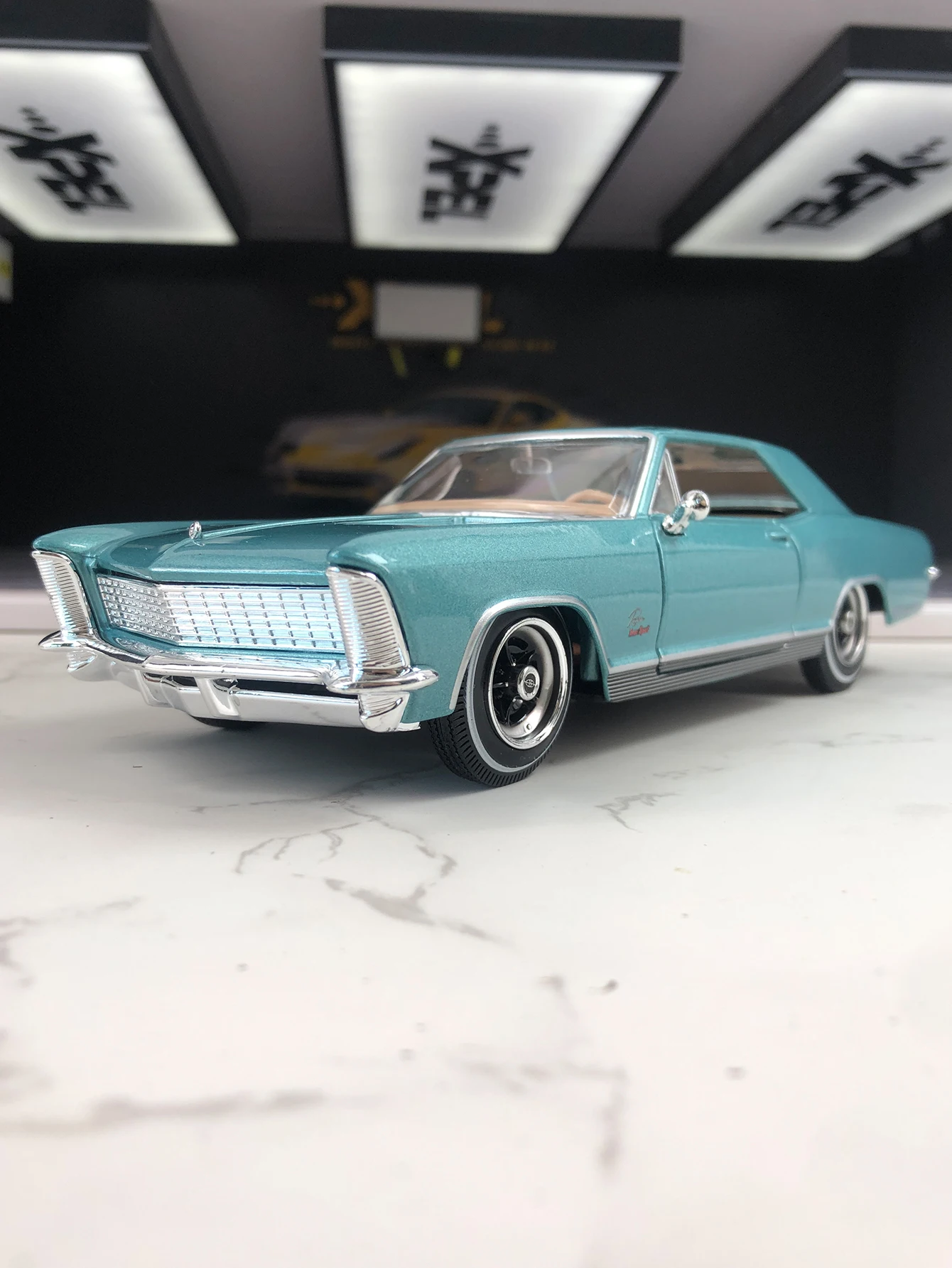 รถโมเดล Maisto อัตราส่วน 1:26 ทำจากโลหะผสมสังกะสี รุ่น Buick Riviera Gran Sport ปี 1965 ของสะสมแบบตั้งโชว์ ของขวัญสำหรับนักสะสม