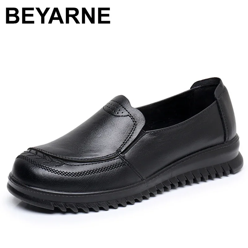 New Spring Autumn New Women Loafers Flats Shoes Women Genuine Leather Slip On Casual Shoes Mother Flats Shoes Big Size 35-41