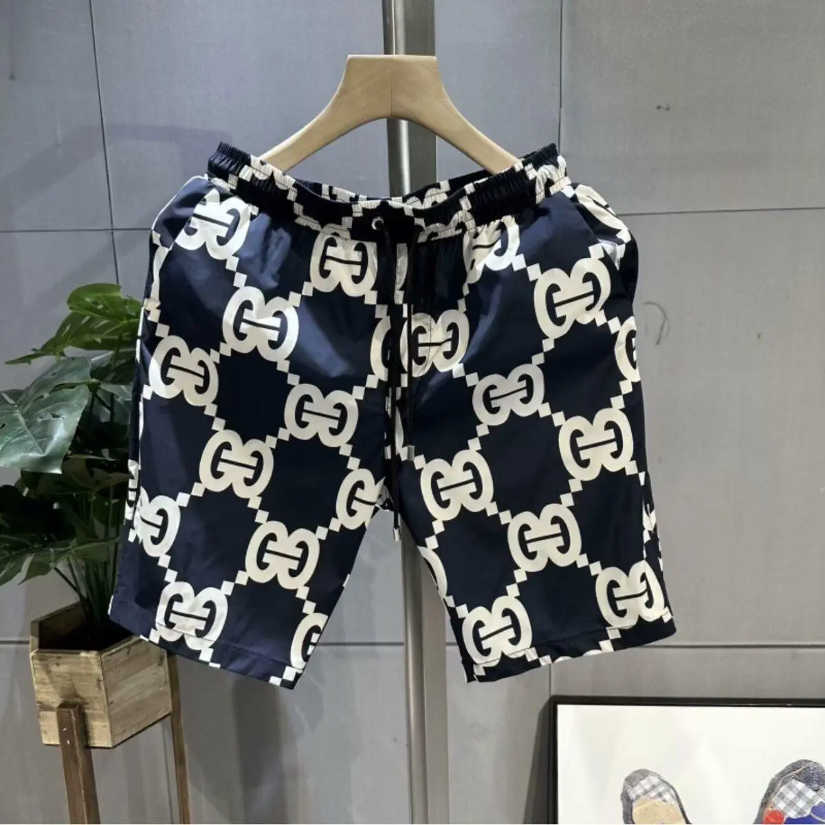

Casual trendy handsome high-end men's thin sports shorts trendy printed casual quick-drying beach pants