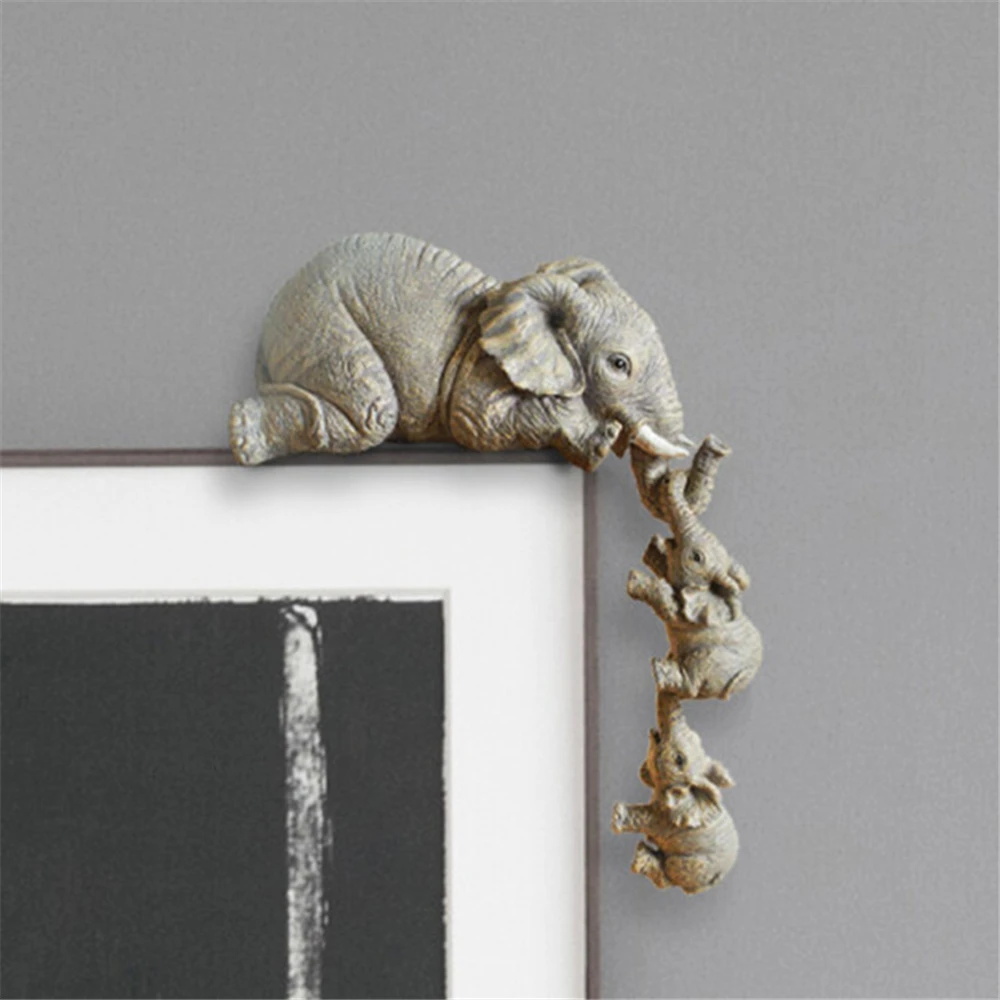 Three of Family Hanging Sculpture Maternal Love Animal Figures Crafts Schnauzer Cat Elephant Monkey Bear Home Desktop Decoration