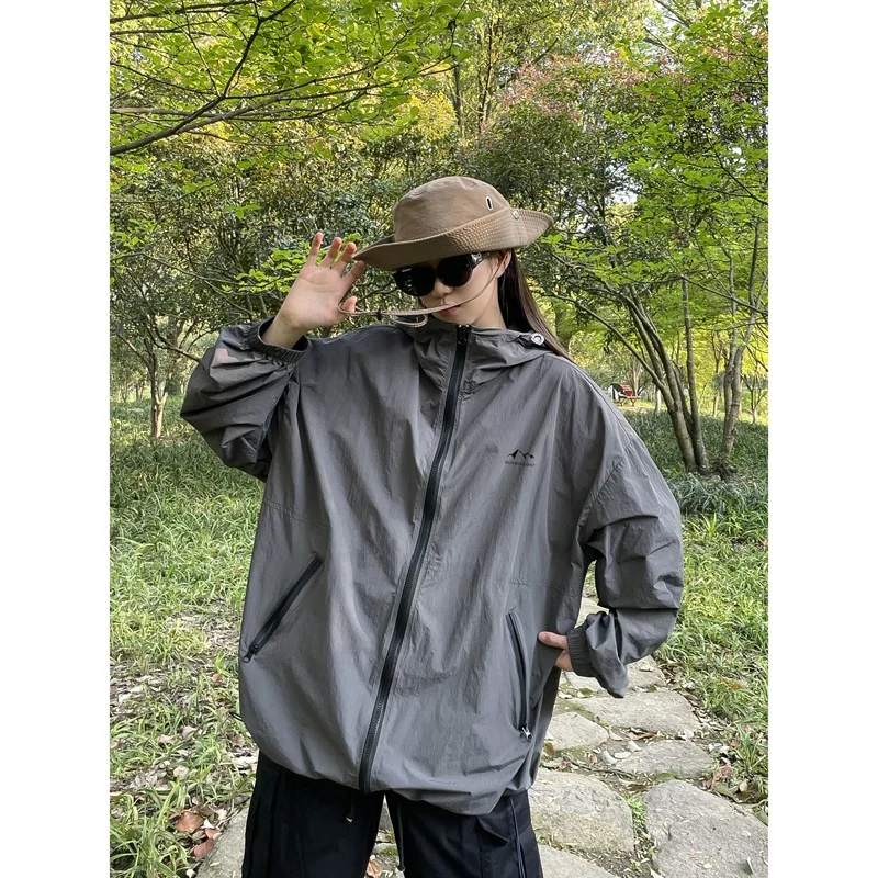 

Outdoor Mountain Series Men's Summer Thin Hooded Skin irt UV Protection Jaet y Sunscreen Clothing Breathable Long S...