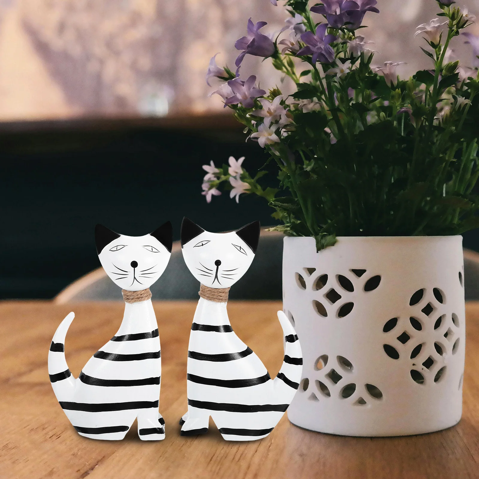 

2Pcs Wooden Nordic Striped Home Decor Desktop Craft Small Sculpture Decor Figurines Cat Wooden Statue for Lovers