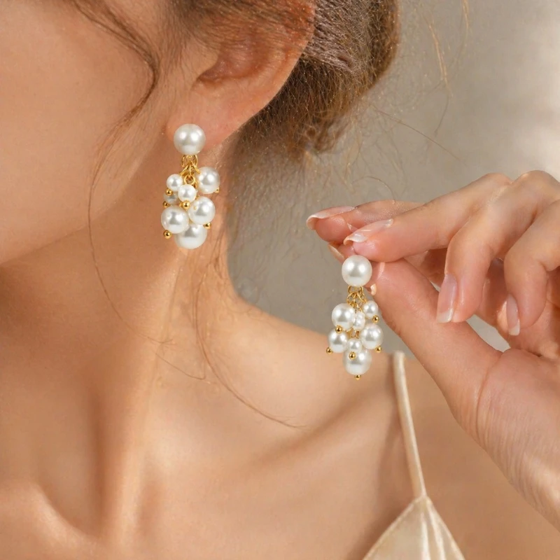 New Stainless Steel French-style Grape Cluster Pearl Earrings for Women, Niche, Light Luxury, High-end Feel