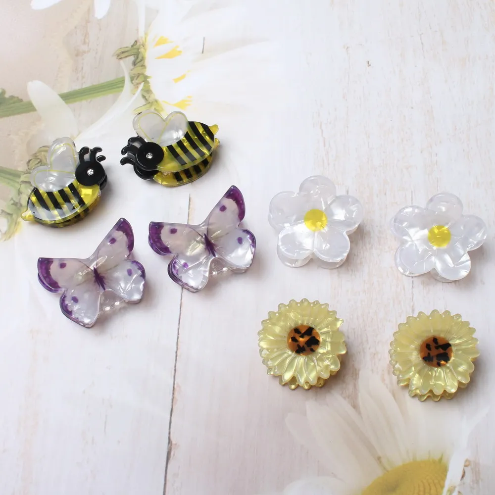 4 パックヘアクリップデイジー小さな髪の爪女性ガールズフラワーバタフライアクリルファッションカニヘアクランプヘアアクセサリー