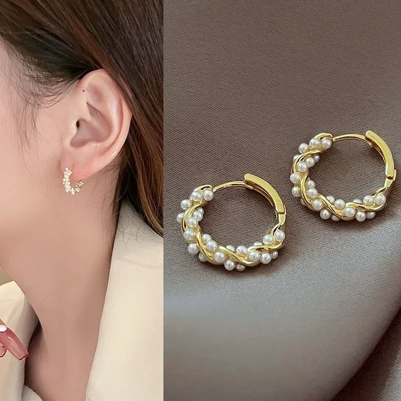 

EVISPOL French Imitation Pearl Hoop Earring Small Round Circel Earrings For Women Minimalist Huggie Hoop Earring Jewelry Gift