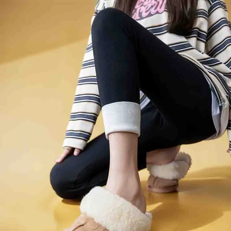 เลกกิ้งสีดำไร้ตะเข็บสำหรับผู้หญิง สไตล์อเมริกัน กระชับหน้าท้อง ทรงบูทเลก สตรีทแฟชั่น เสื้อผ้าแนวสปอร์ต สีแดง ทรงตรง ไซส์เล็ก สีสันหลากหลาย ทรงไมโครฮอร์น