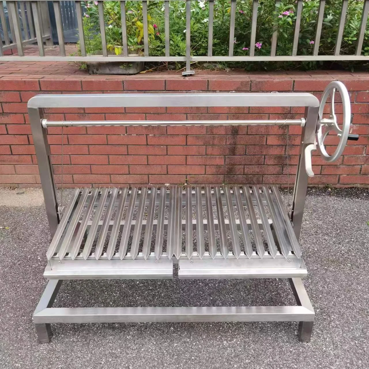 40" Wood Charcoal Adjustable Height Stainless Steel Asado Parrilla/ Santa Maria / Argentine Grill GK1000E1