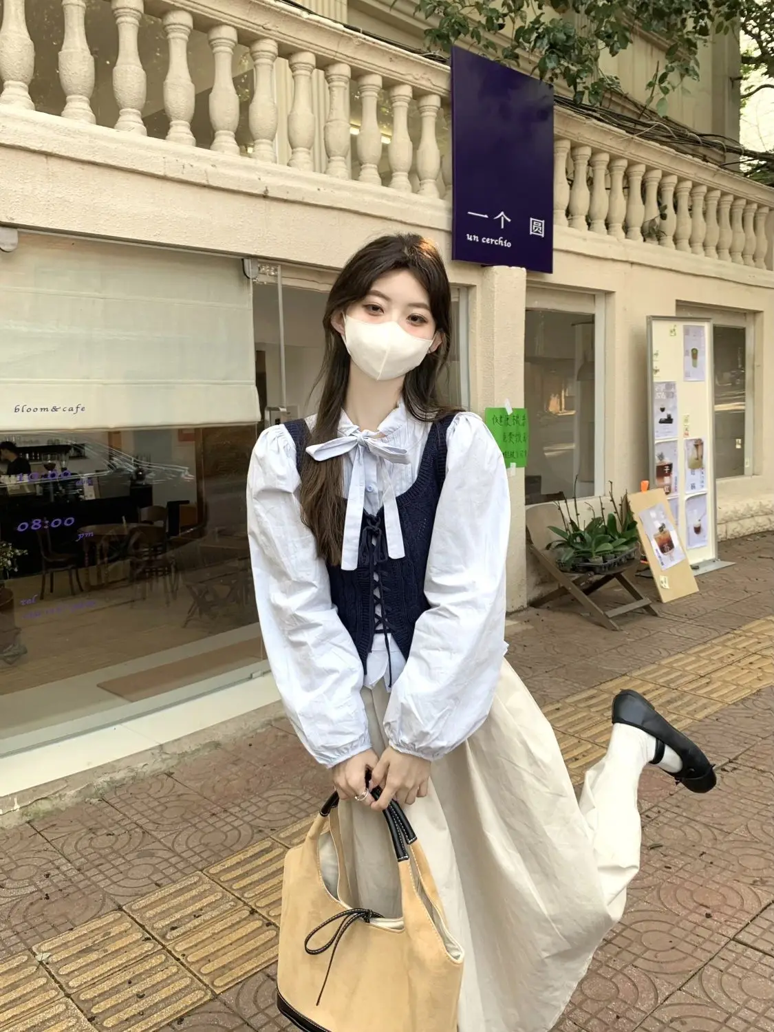 New Style with Vintage Fried Dough Twists Vest Vest and Korean Bubble Sleeve Versatile Shirt Two-piece Women