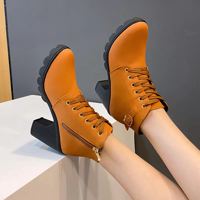 Winter 2023. Nowe buty damskie na wysokim obcasie Krótkie buty z paskami krzyżowymi Wygodne wodoodporne buty Ciepłe Plus Size 42. Botas Femininas