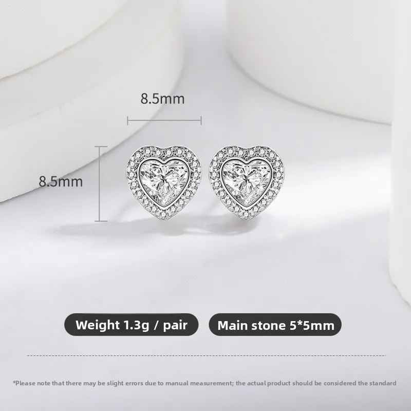 Korean 925 sterling silver stud earrings, specially designed for ladies - small heart-shaped earrings, cute heart-shaped design,