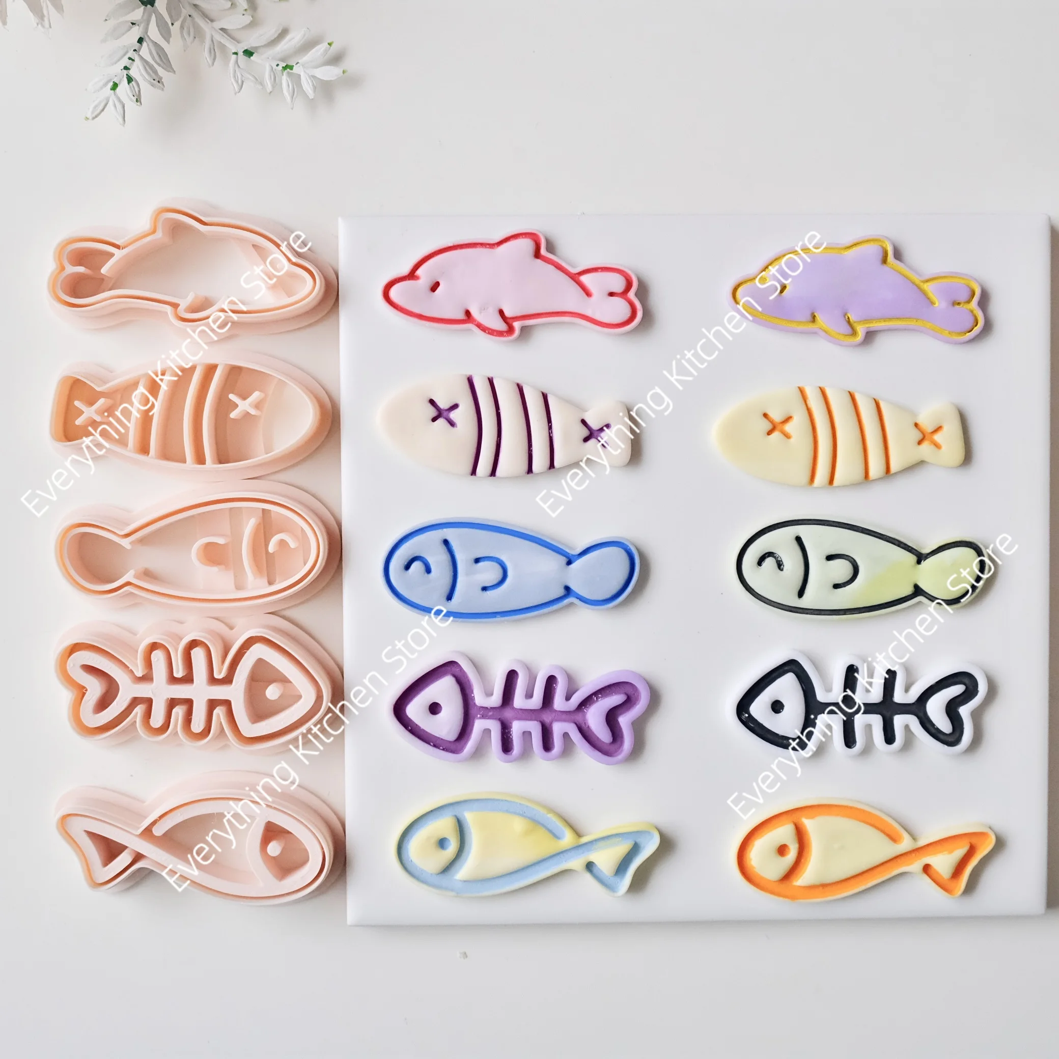 1pc Fish Embossed Polymer Clay Cutters for Earrings Jewelry Making, Fish Bone Design Clay Molds for DIY Pendant Necklace Making