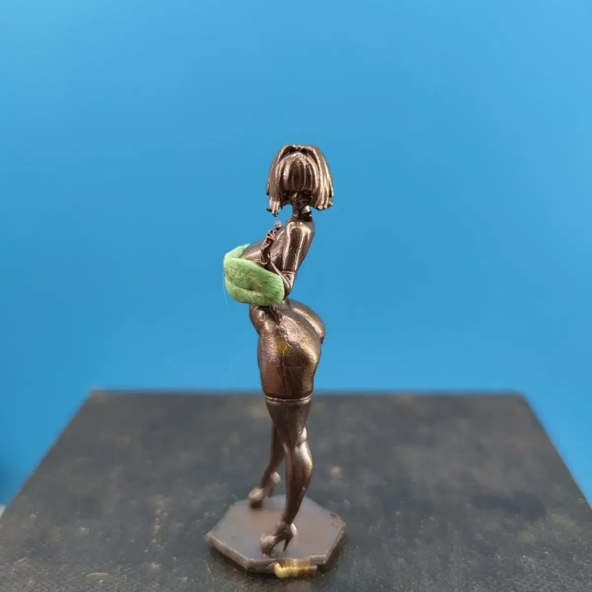 Antique Brass Swimsuit Anime Figure Statue, Minimalist Pose Sculpture Curves Gift Collection 2d Mini Ornament Desktop Decoration