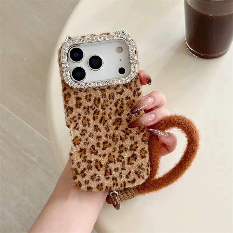 Funda de lujo para teléfono móvil con estampado de leopardo y diamantes incrustados, con cordón, para iPhone 17, 16, 15, 14, 13 Pro Max, 14, 15, 16 Plus