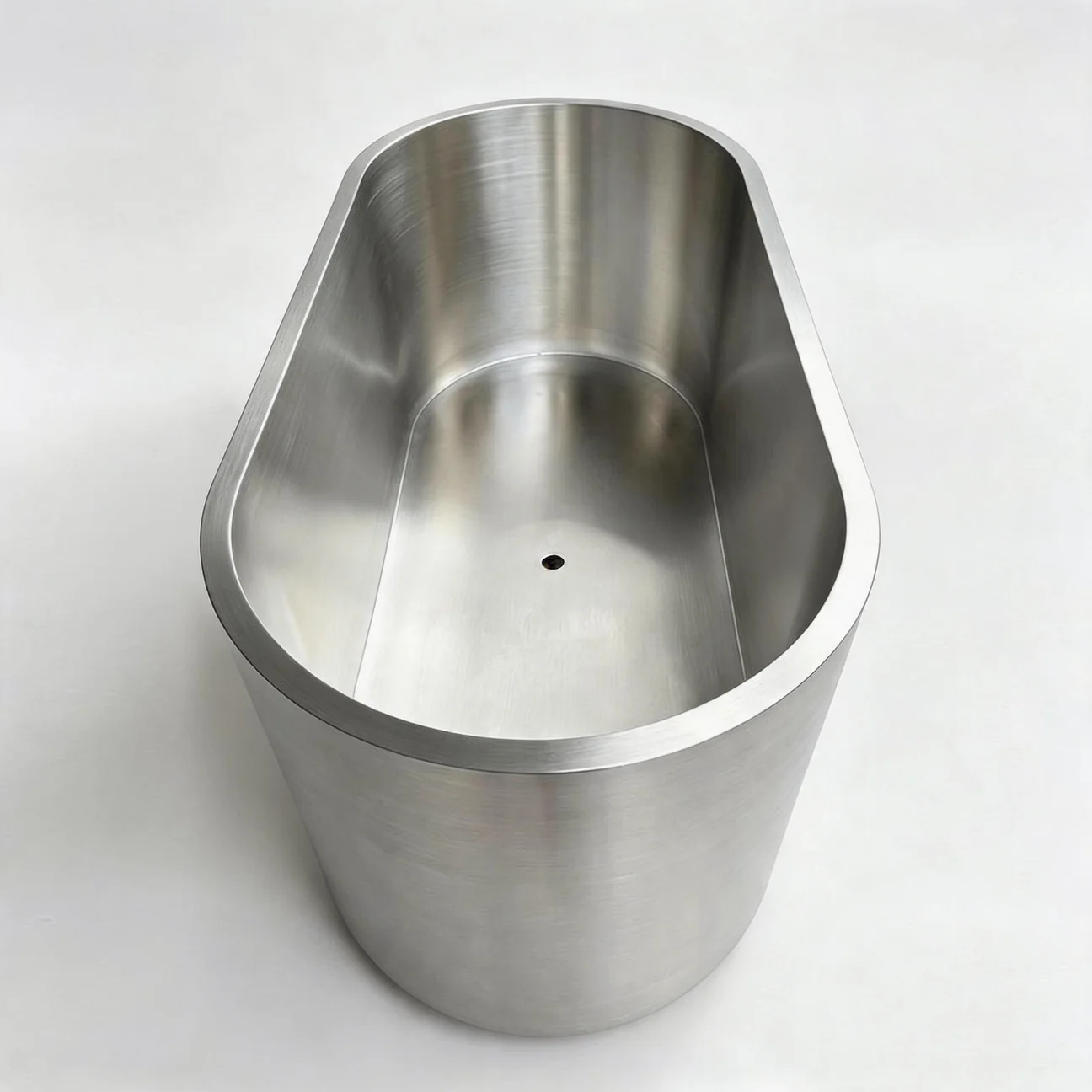 Customized Oval 304 Stainless Steel Cold Water Bathtub For Outdoor & Bathroom Use Large Size Adult Spa Cold Therapy Soaking Pool