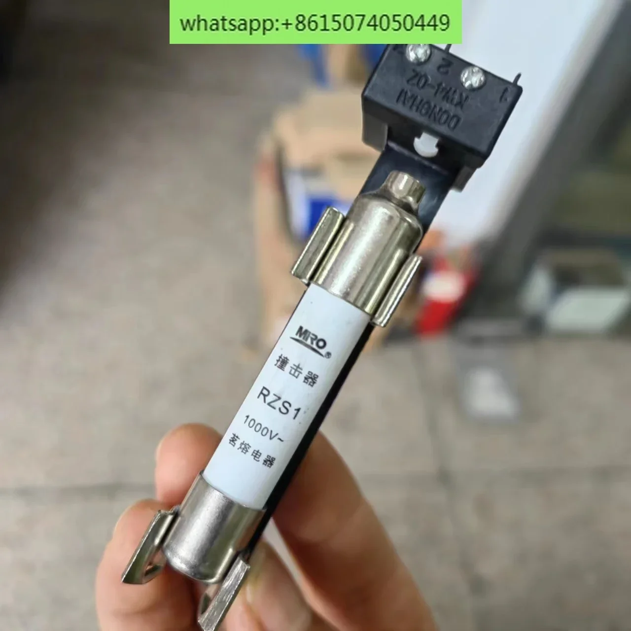 

2 pcs Ming Rong MRO fusealarm, impactor RZS1-1000V (RZS1-1000V)