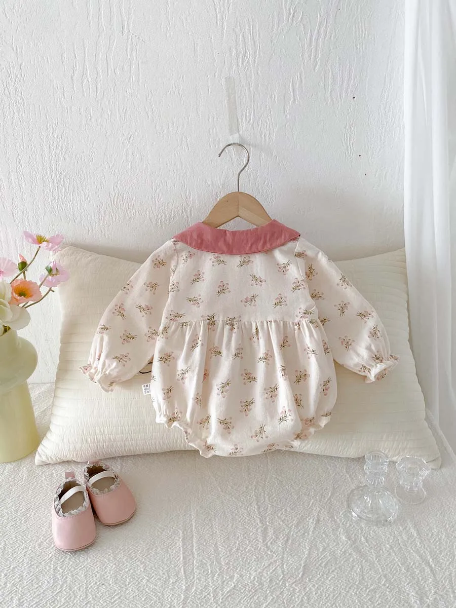 Korean autumn baby girl sweet and cute floral long sleeve jumpsuit, baby girl sweet doll collar jumpsuit, very suitable for goin