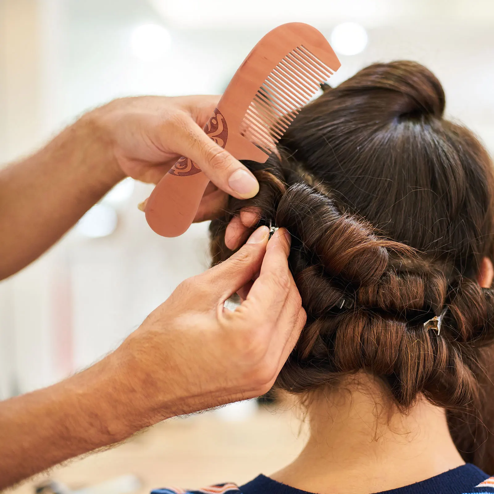 

Wooden Long Handle Comb Wide Tooth Detangle Anti Static For Long Hair Natural Wood Comb For Men Women Salon Home Travel