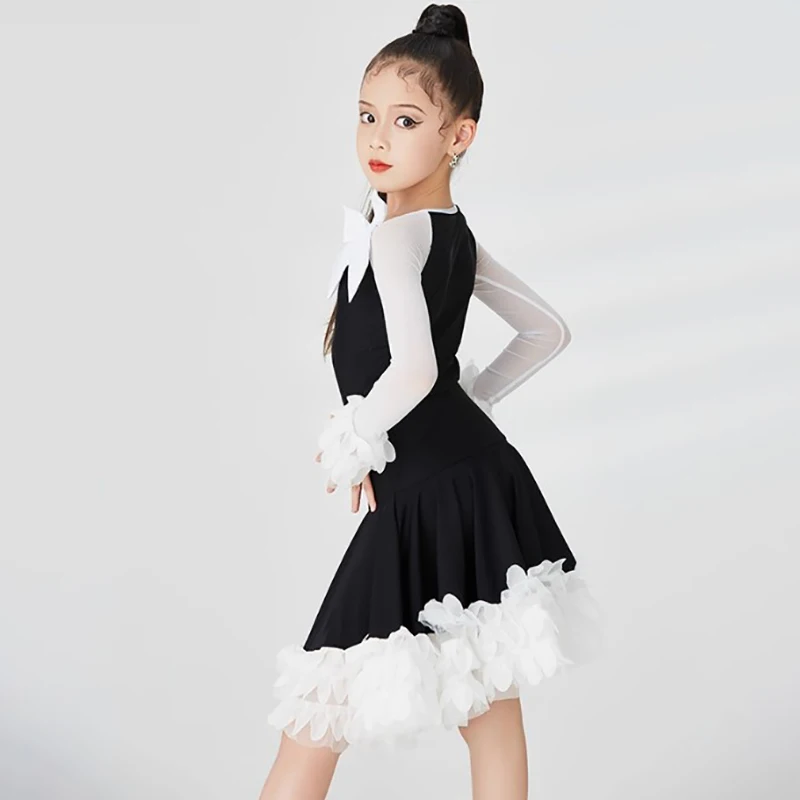 بدلة قطعة واحدة بأكمام طويلة شبكية للرقص اللاتيني للفتيات الصغيرات وتنورة متوهجة من الدانتيل، أزياء رومبا للتدريب في قاعة الرقص
