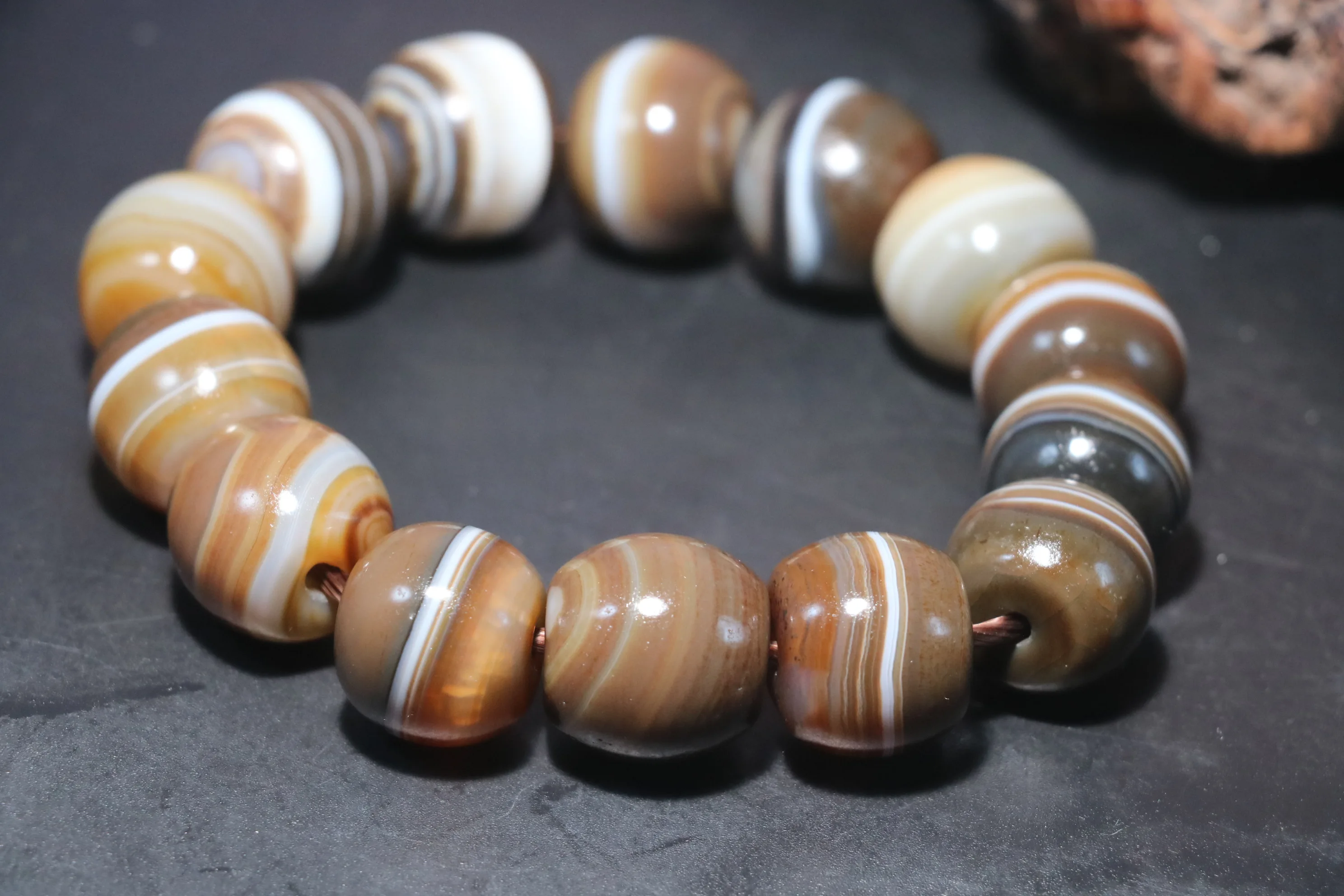 

No.210126N14 Energy Tibetan Old Agate Natural Silkworm Rich Symbol dZi Bead Big MEN Bracelet Good Saurces