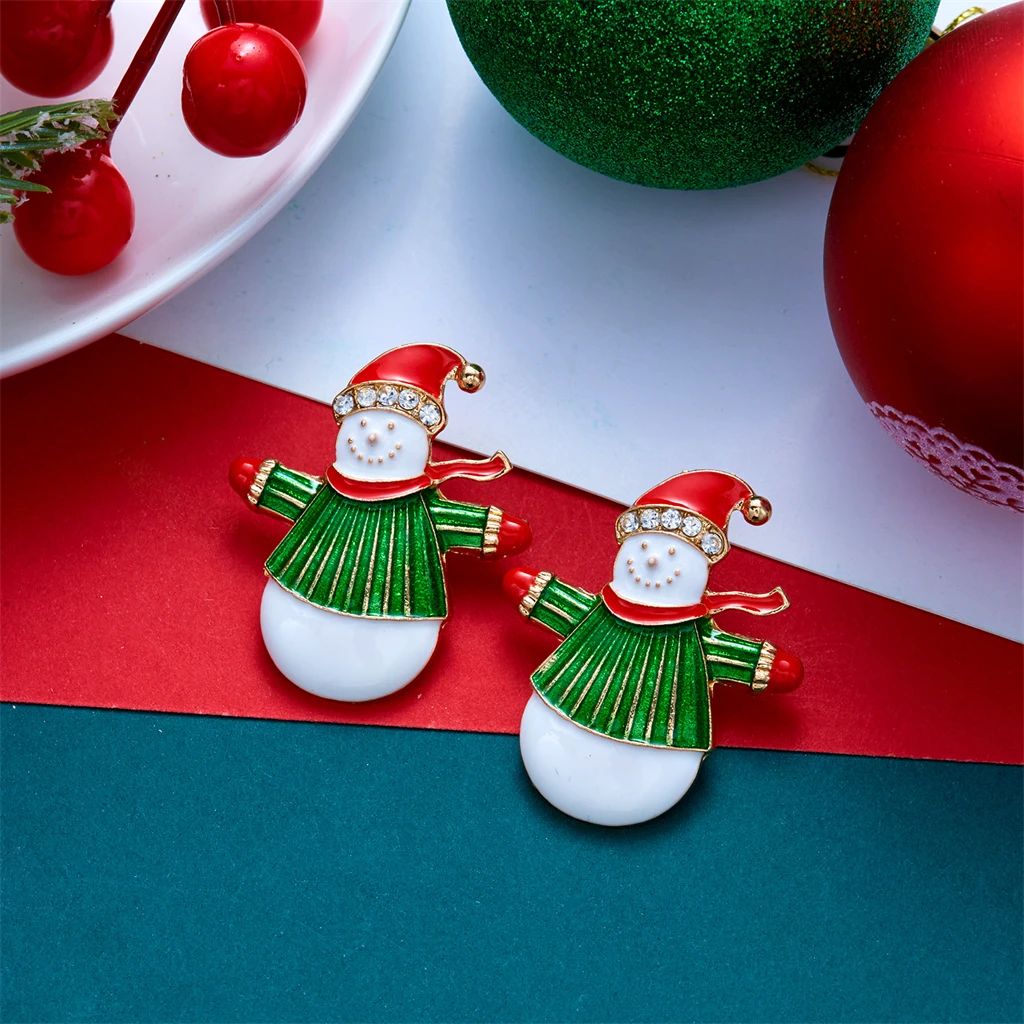 Klassische weiße Emaille-Schneemann-Ohrringe für Damen, roter Schal, Weihnachtsmütze, Schneemann-Tropfenohrringe, Charms, Feiertagsschmuck, Neujahrsgeschenke – Detail 5