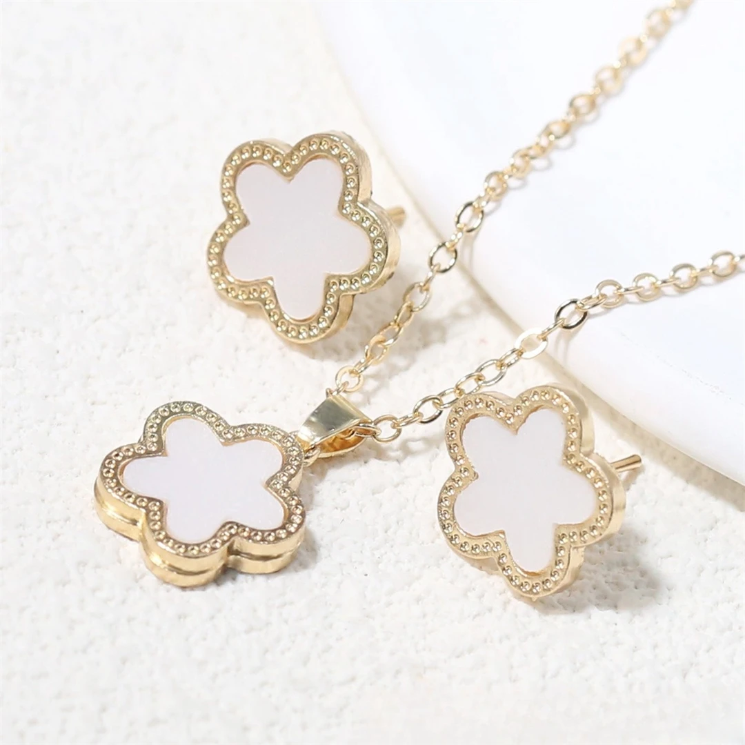 2Pcs Luxury Five Leaf Flower Pendant Jewelry Set for Women Gift Fashion Trendy Women Clover Necklace Earring Jewelry