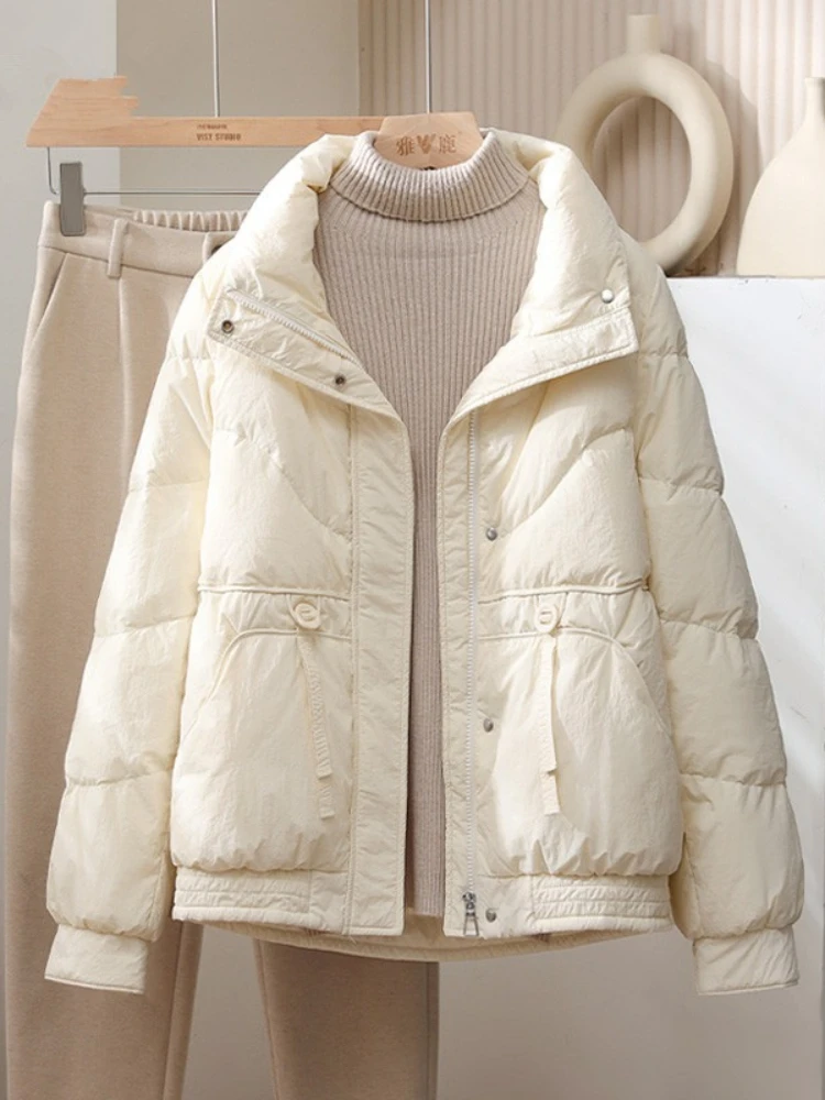 Nieuw in verdikte korte donskatoenen jas voor dames Winterseizoen College-stijl Trendy verdikte opstaande kraag dameskleding